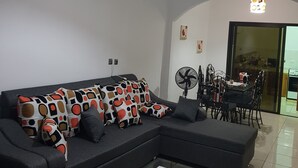 Rumah Standar, 2 kamar tidur | Area keluarga