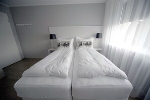 Family Apartment, 5 Bedrooms (202) | Premium bedding, down duvets, individually decorated - Óm Apartments (Reykjavik)