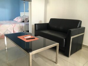 3 bedrooms, WiFi - Karmen Residence-Hotel, Your Home away from Home (Abidjan)