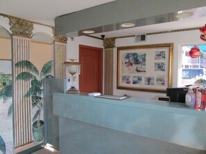 Reception - Delux Inn & Suites (Absecon)