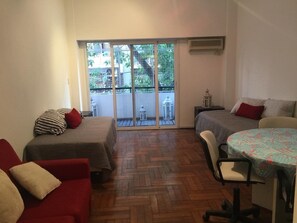 Televisión de pantalla plana