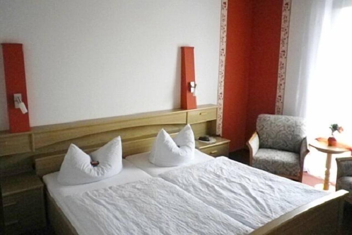 Habitación doble, 1 cama matrimonial | Wifi gratis