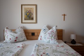1 bedroom, in-room safe, free WiFi, bed sheets
