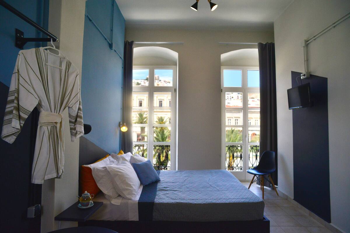 Memory-foam beds, free WiFi