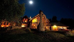 Fachada del alojamiento - Noche