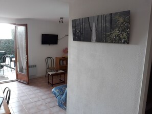 TV, table tennis, books