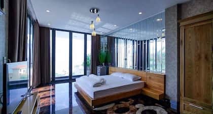 Design Villa 08 Schlafzimmer und großer Pool