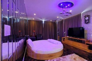 8 chambres, accès Internet