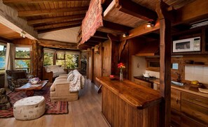 Deluxe-Ferienhaus, Seeblick (Arrayanes) | Eigene Küche