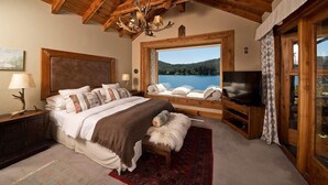 Grand House, 4 Bedrooms, Lake View