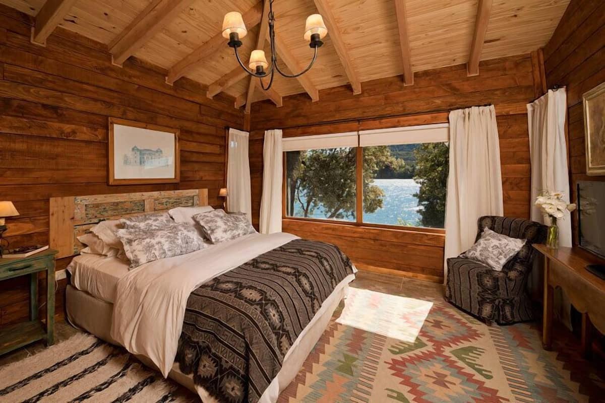 Deluxe Cottage, Lake View (Arrayanes) | Premium bedding, desk, free WiFi, individually decorated