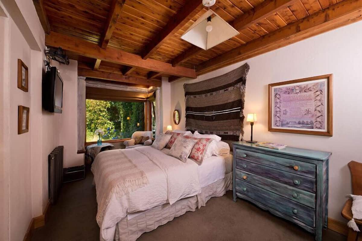 Luxury Cottage, 2 Bedrooms, Lake View (Coirón) | Premium bedding, desk, free WiFi, individually decorated