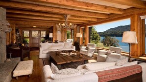Grand House, 4 Bedrooms, Lake View | Living room