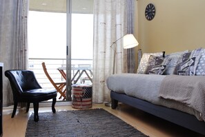 Family Apartment, Multiple Beds, Non Smoking | Living area | Flat-screen TV - Apartamento Living Montt (Santiago)