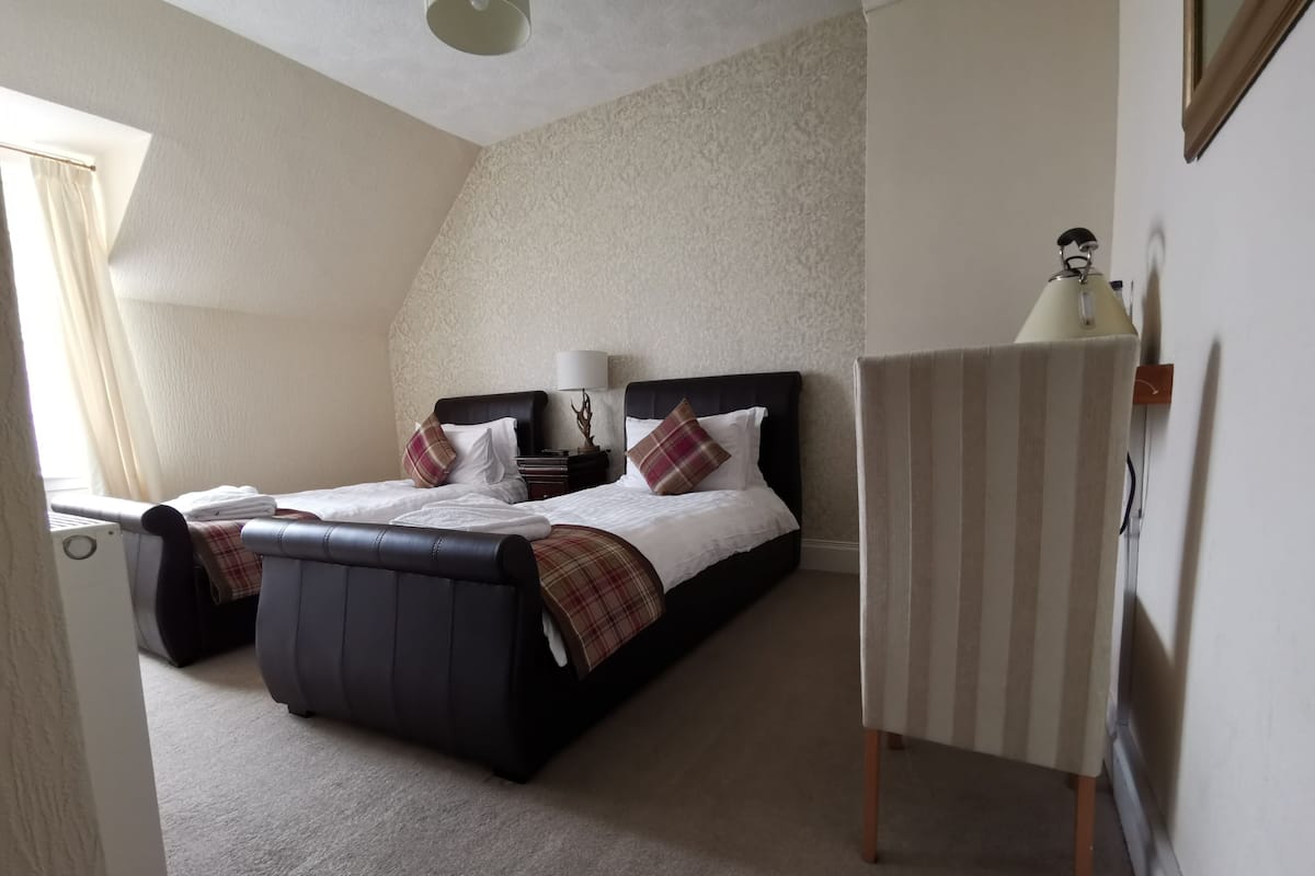 Standaard Twin kamer, en-suite badkamer, uitzicht op zee (Twin Room) | Badkamer