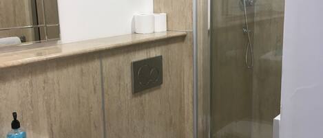 Kahden hengen deluxe-huone, kylpyhuone makuuhuoneen yhteydessä, merinäköala | Sekalaista