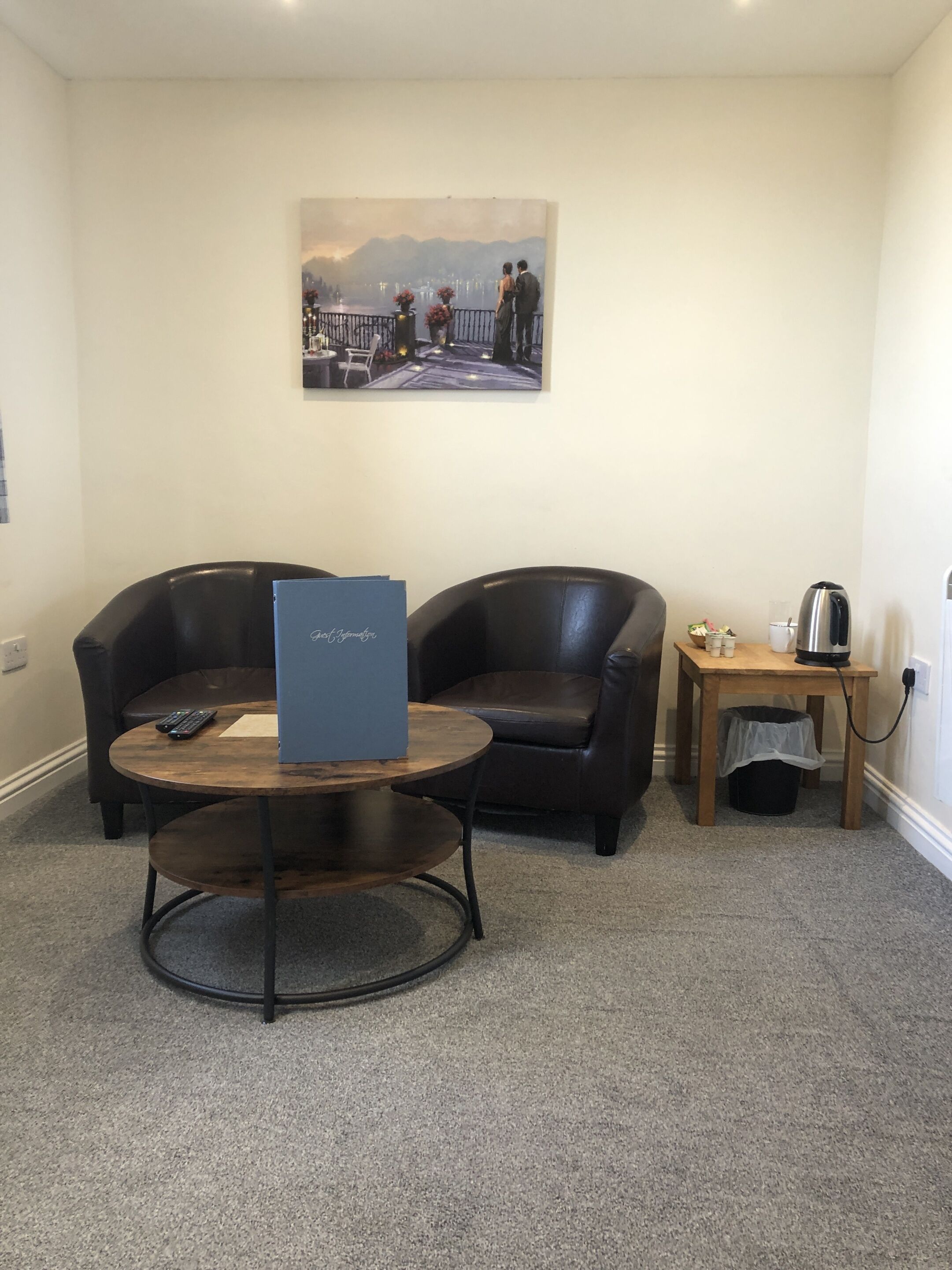 classic suite, ensuite (25) | lounge