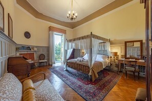 13 bedrooms, in-room safe, desk, iron/ironing board