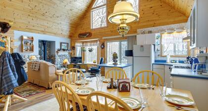 Cozy Cabin on 10 Acres, Walk to Chippewa River!