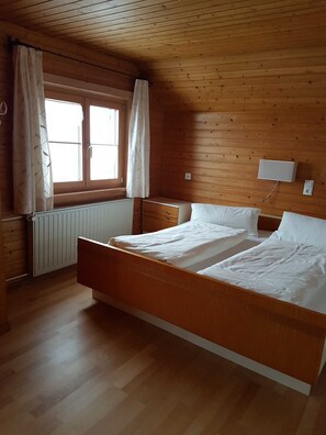 Unclassified image, 2 of 14, button