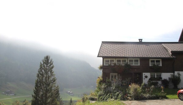 Exterior - Vacation apartment Helma - Holiday apartment 1 (Blons)