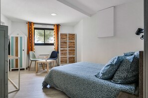 1 makuuhuone, silitysrauta/-lauta, Wi-Fi, vuodevaatteet
