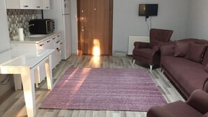위성 채널 시청이 가능한 34인치 LED TV, TV