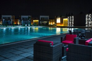 Seasonal outdoor pool