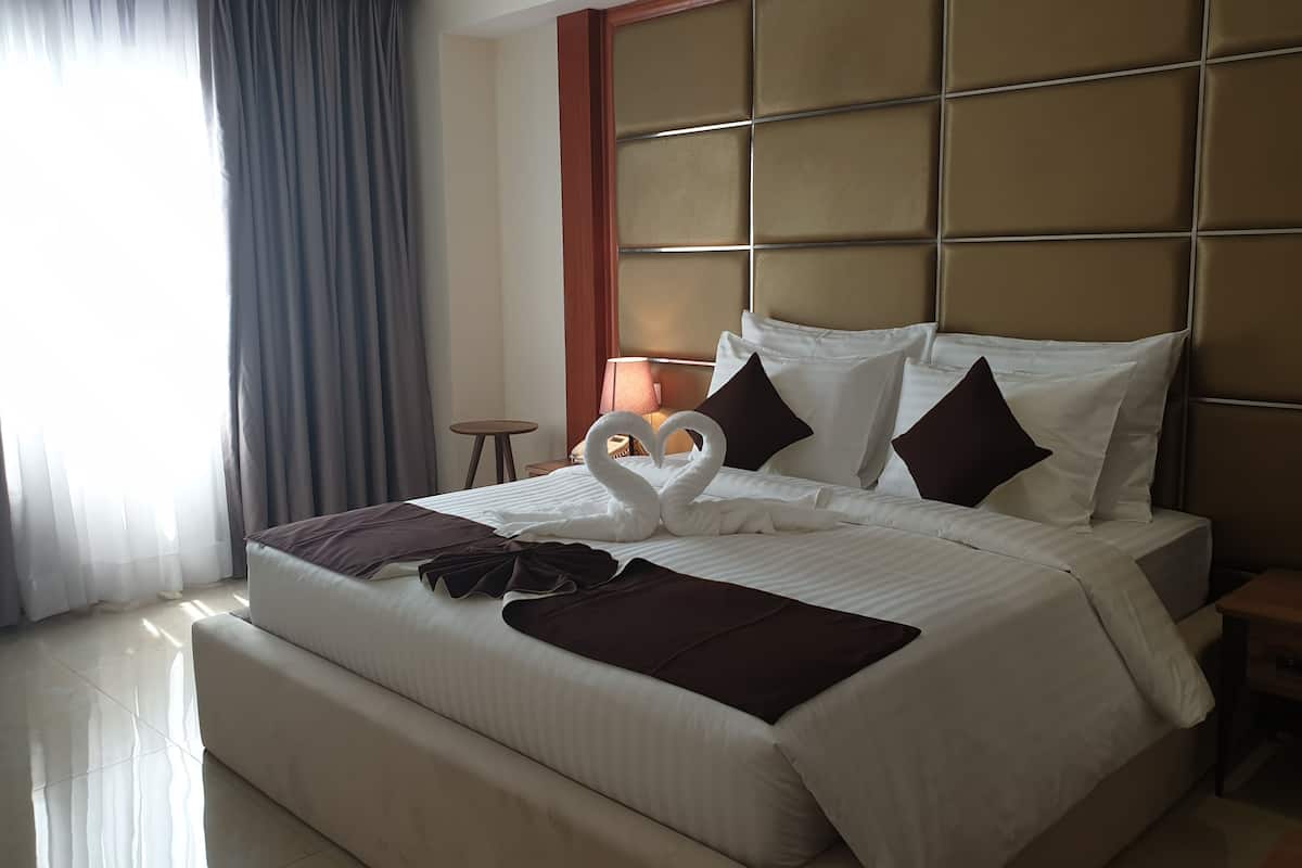 1 bedroom, premium bedding, in-room safe, individually decorated