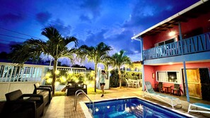 Basic Triple Room | Terrace/patio - Hotel Be Happy (San Andrés)