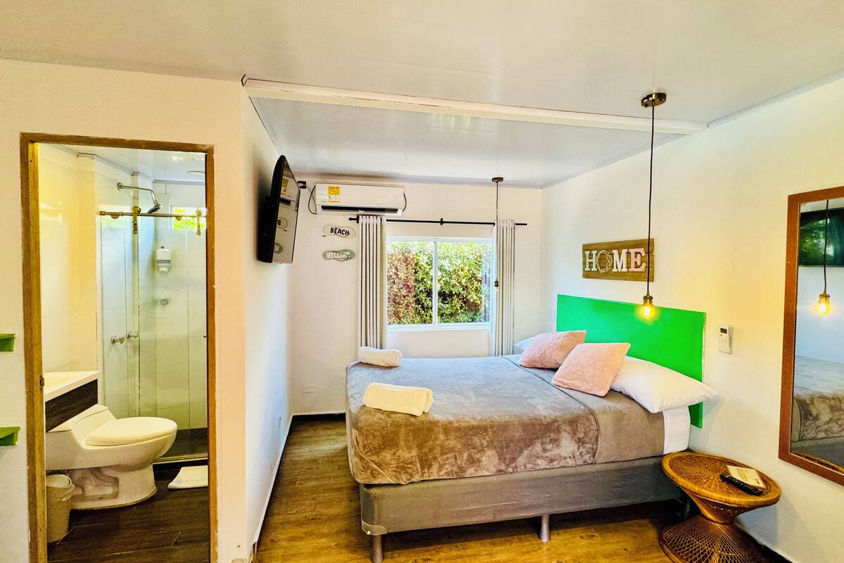 basic triple room | bathroom | shower, towels