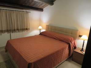 3 chambres, coffre-fort, système d’insonorisation