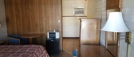 单人房, 1 张大床, 无烟房 | 加床