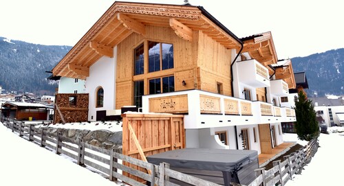 Luxurious double chalet near the Krimml Waterfalls