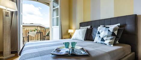 1 bedroom, iron/ironing board, travel crib, WiFi