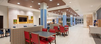 Holiday Inn Express & Suites Ely by IHG