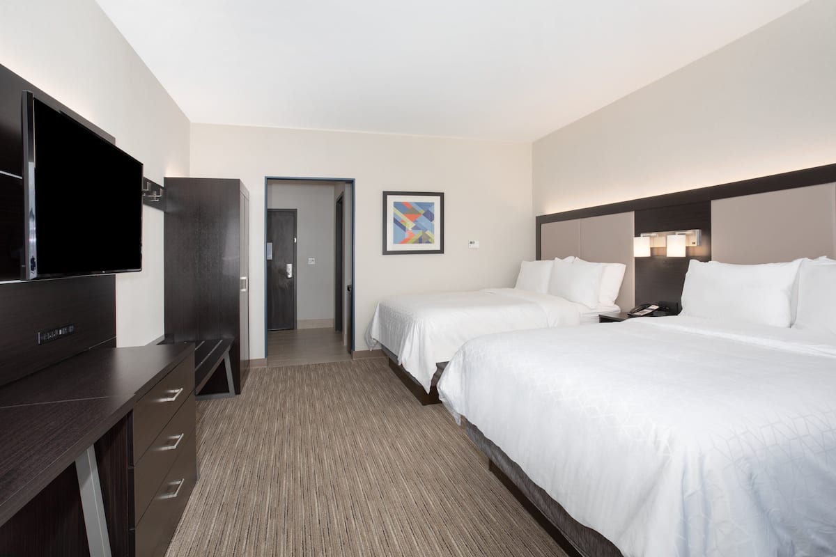 1 Schlafzimmer, hochwertige Bettwaren, Daunenbettdecken, Zimmersafe