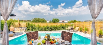 Luxurious Μodern Beachfront Villa with Private Swimming Pool ideal for Family