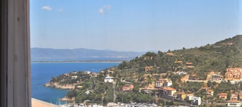 Porto Santo Stefano: Apartment with terrace and splendid view of the port