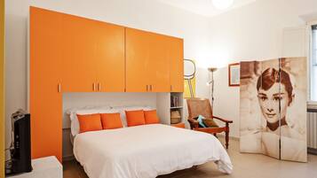 1 habitación, tabla de planchar con plancha, wifi y ropa de cama