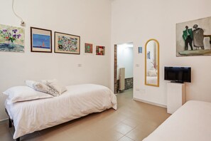 1 chambre, fer et planche à repasser, Wi-Fi, draps fournis