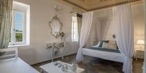 4 bedrooms, iron/ironing board, free WiFi, bed sheets - For All Seasons Mansion - Grand Apartment with plunge pool (Vothonas)