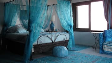 5 bedrooms, in-room safe, WiFi, bed sheets