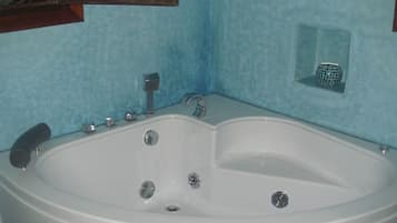 Bathtub