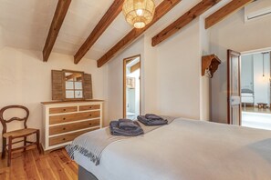 2 chambres, fer et planche Ă repasser, Wi-Fi, draps fournis