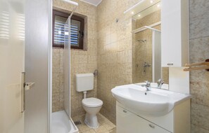 Shower - Beach front apartment in Jurandvor (Jurandvor)