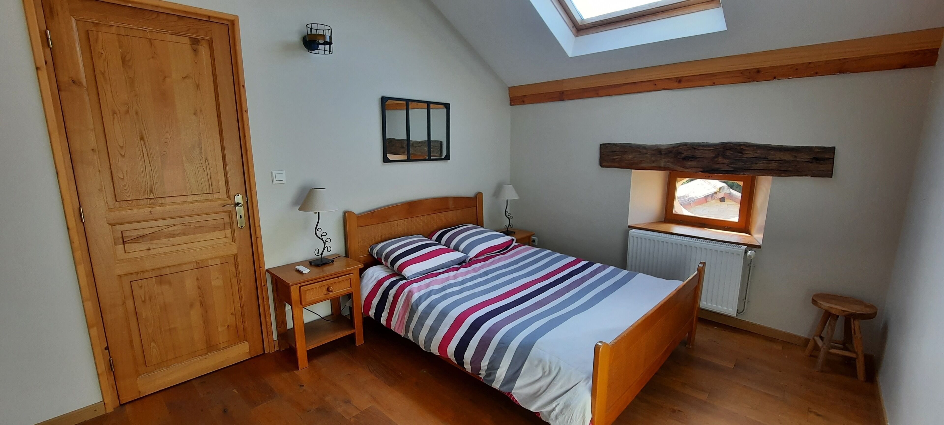 3 chambres, fer et planche à repasser, lit parapluie, Wi-Fi gratuit