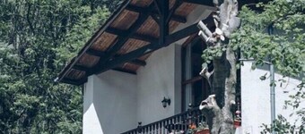 Toki-Ona ja Navarlaz taloa 35 hengelle