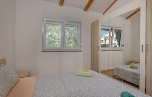 2 bedrooms, free WiFi, bed sheets