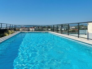 Pool - Cosy apartment for 7 guests with A/C, pool, WIFI, TV and terrace (Saint-raphaël)
